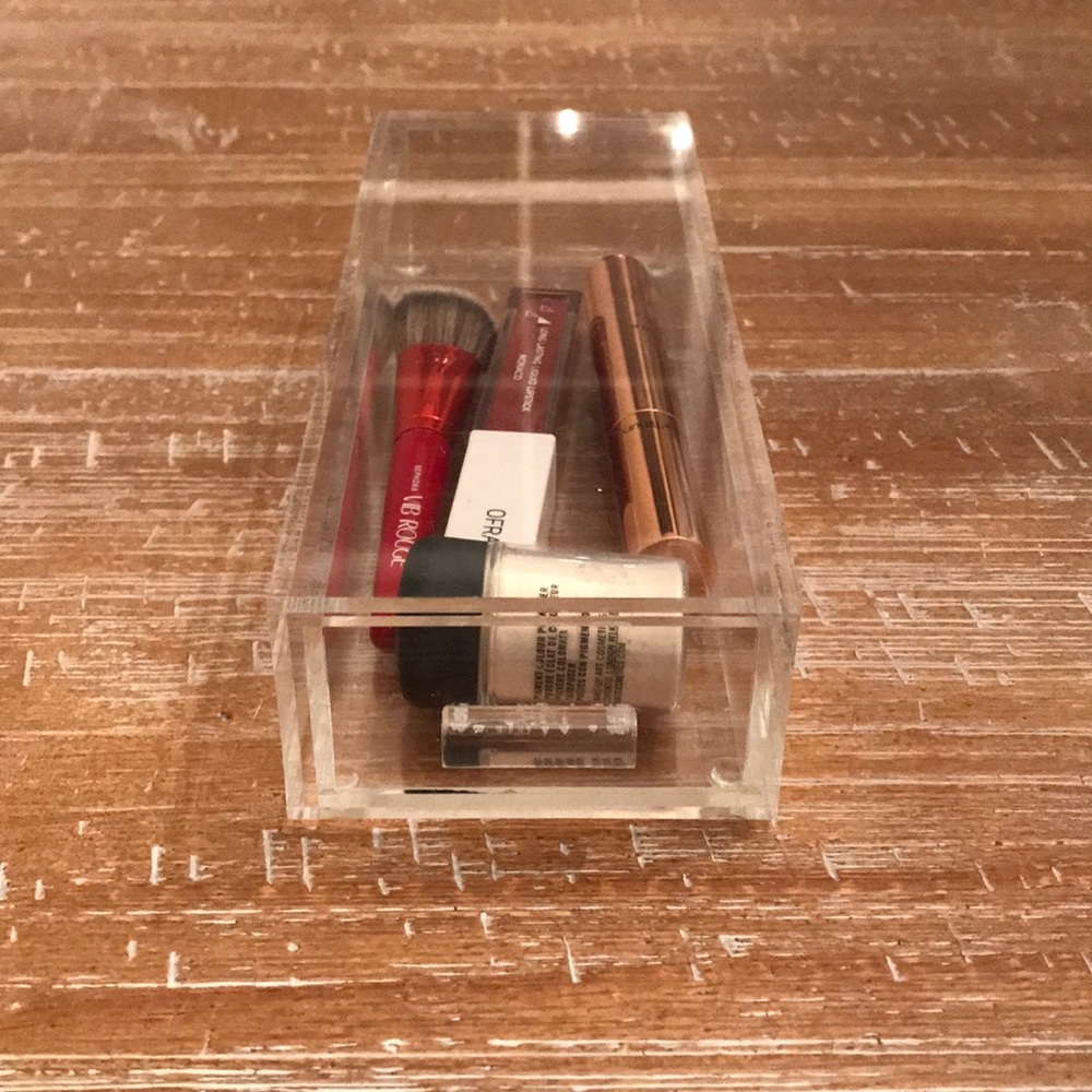 Acrylic makeup organizer